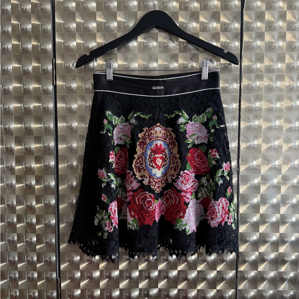 Dolce & Gabbana Skirt with Needlepoint/ Embroidery